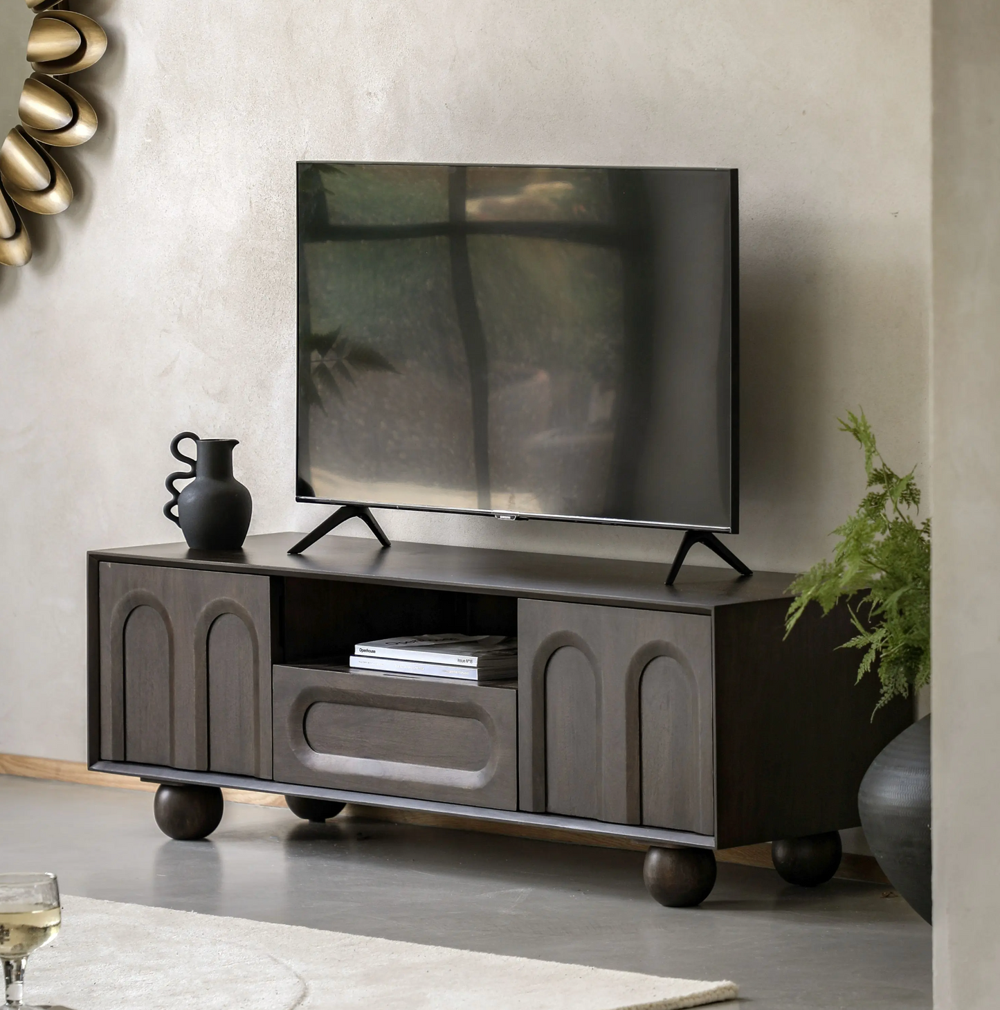 Arc Media Unit 140cm